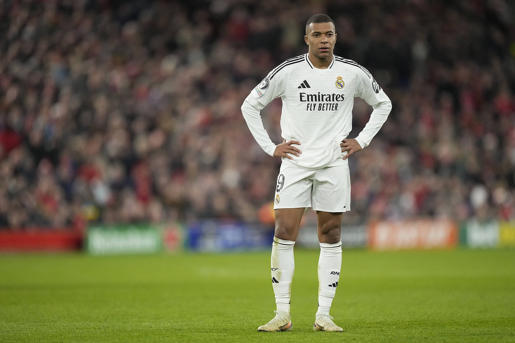 澳超半场：双方破门乏术，西悉尼流浪者暂0-0悉尼FC