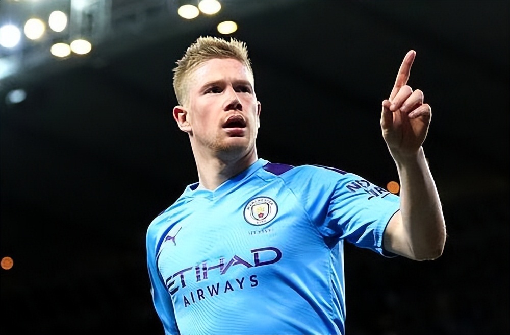 加拉塔萨雷客场3-0大胜阿贾克斯，奥斯梅恩帽子戏法