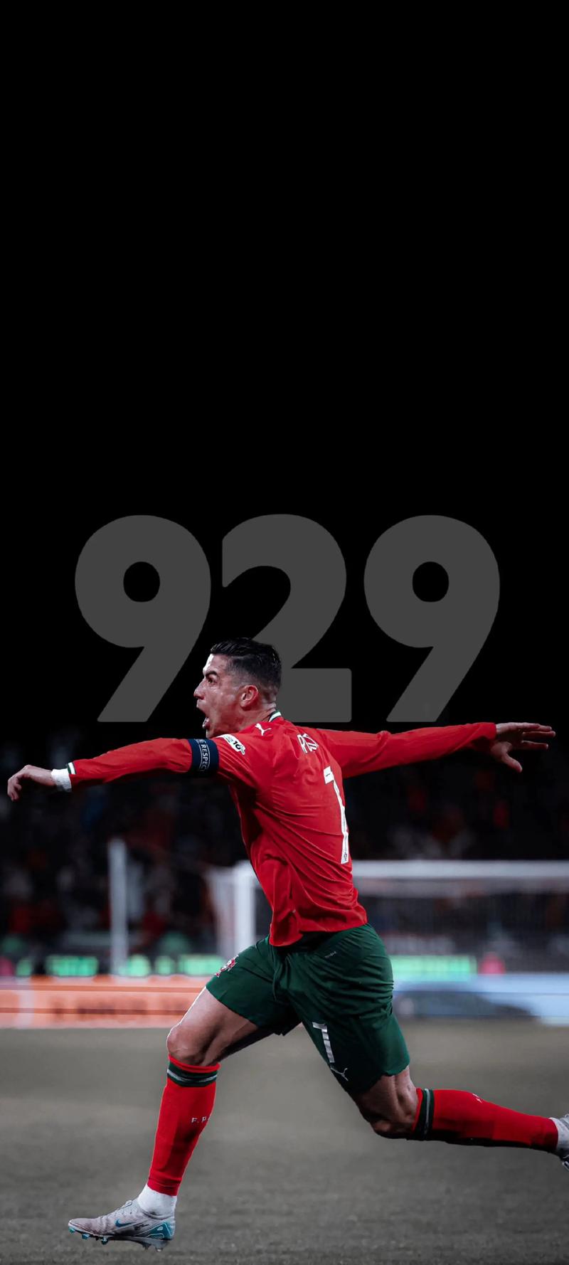 内维斯国家队和俱乐部近17场攻入11球，生涯此前146场仅进9球