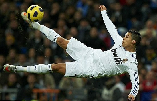 澳超战报：劳伦斯、潘宁顿建功，珀斯光荣2-1逆转喷气机